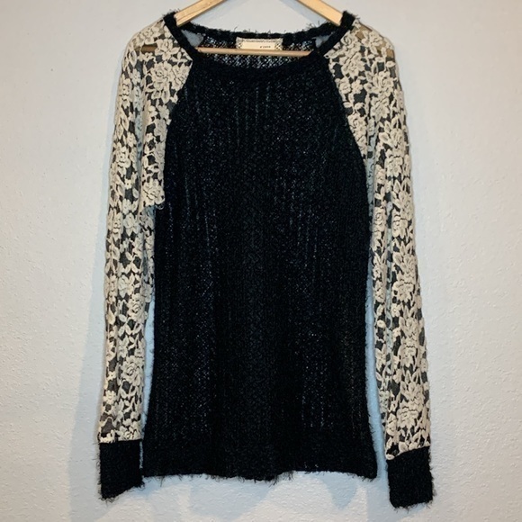 A'Reve Sweaters - A’Reve long sleeve eyelash sweater with lace sleeves L